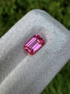 ラボグロウン パパラチアサファイア ルースストーン　0.65ct 送料無料のサムネイル