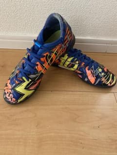 アディダス　サッカー　トレーニングシューズ　21センチのサムネイル