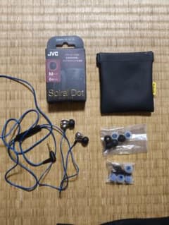 ELECOM イヤホン EHP-BS100SVのサムネイル