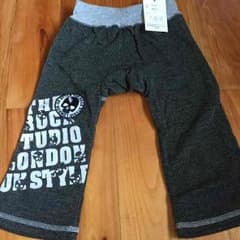 新品タグ付き☆男の子ズボン90㎝のサムネイル