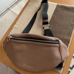 ボディバッグ ショルダーバッグのサムネイル