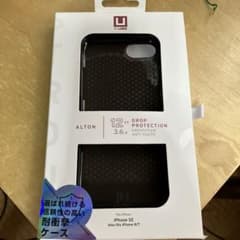 【yossaさん専用】UAG iPhoneSEケースのサムネイル