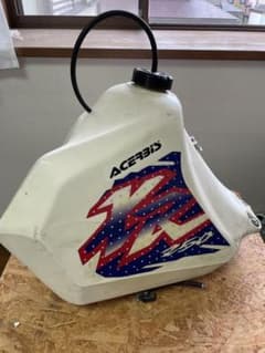 バイク　ACERBIS ビッグタンクのサムネイル