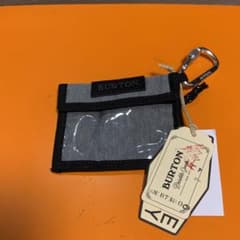 新品未使用　バートン  パスケースのサムネイル
