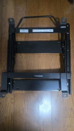 ポチ様専用　BRIDE スーパーシートレール H200系ハイエース T265MOのサムネイル