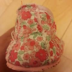 確認用　ザラホームの花柄靴のサムネイル