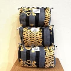 インド直輸入 ブロックプリント トラ柄 キルティングポーチ タイガー