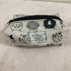 ハンドメイド ボックスポーチ 猫柄 小物入れ　ラミネート生地のサムネイル