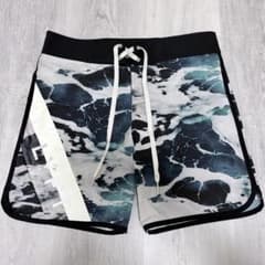 【美品】LYFT STAGE SHORTS サーフパンツ 海 波 Mサイズ