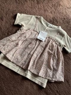 ベージュ花柄　半袖110サイズのサムネイル