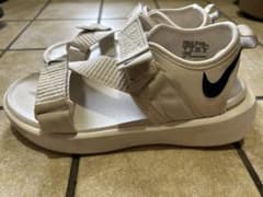 Nike スポーツサンダル ホワイトのサムネイル