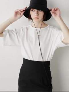 美品✳︎Whim Gazette カットソー ホワイトのサムネイル