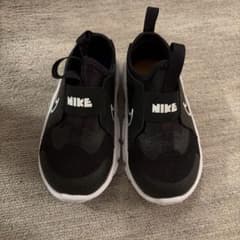 Nike ブラック スリッポン スニーカー　１４センチのサムネイル