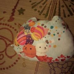 クッションのサムネイル