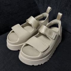 UGG GOLDENGLOW ゴールデングロウ　サンダル 23 ベージュ