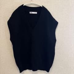 ZARA ブラック Vネック ニットベスト Lのサムネイル