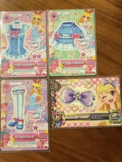 アイカツ アイスブルーフリルコーデ ジュエルつきパープルリボン 星宮いちごのサムネイル