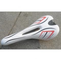 【☆猫ちゃん☆様専用】★サドル★自転車★高弾性★フィット感抜群！★白色 #M-1のサムネイル