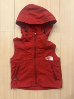 THE NORTH FACE フード付きベスト レッド 80のサムネイル
