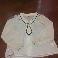 F.i.n.t☆美品☆タイ付きブラウスのサムネイル