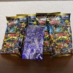 デュエルマスターズ ドキドキつよいデッキ 25の王道 4個セット+プロモカードのサムネイル