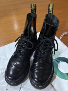 Dr. Martens ブラック 8ホールブーツのサムネイル