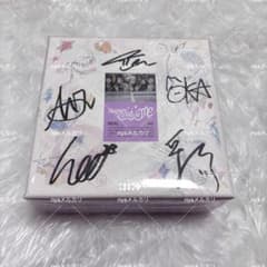 ILLIT Super Real Me 直筆サイン入りアルバム - メルカリ