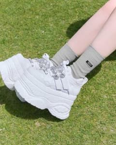 michellMacaron×YOSUKEダブルベルト厚底スニーカー - メルカリ