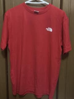 THE NORTH FACE Tシャツ レッドのサムネイル