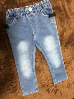 美品　デニムパンツ　100㎝　女の子のサムネイル