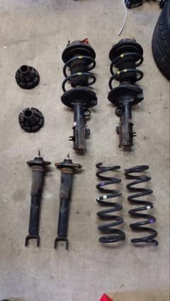 【程度良好】E51 エルグランド 後期 ハイウェイスター 純正サスペンション E51 エルグランド 4wd ハイウェイスター 後期 純正サスペンション