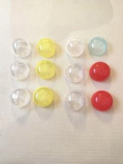 ガチャガチャカプセルのサムネイル