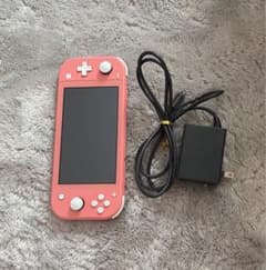 Nintendo Switch Lite ピンク 充電器付きのサムネイル
