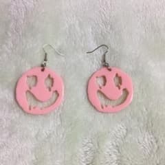 ワールドワイドラブ！ピアスのサムネイル