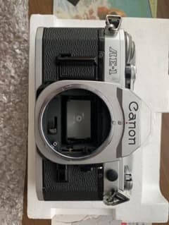 値下げ可Canon AE-1 一眼レフカメラ シルバー レンズ2個付き - メルカリ