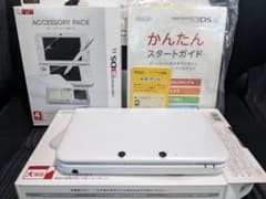 Nintendo 3DS LL ホワイト　オマケ付きのサムネイル