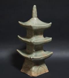 茶道具 松月作 青磁塔 青磁多宝塔 在銘 建物 三重の塔 飾り物★時代物★ 茶道具 松月作 青磁塔 青磁多宝塔 在銘 建物 三重の塔 飾り物☆時代物