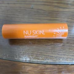 ニュースキン サンライト リップバターのサムネイル