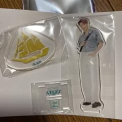 ATEEZ アクリルスタンドのサムネイル