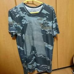 アルマーニ　迷彩Tシャツのサムネイル