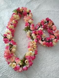 フラダンス用 レイ ピンク＆クリーム色 造花のサムネイル