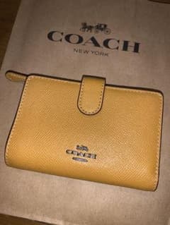 ☆新品☆COACH財布　イエローのサムネイル