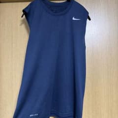 NIKEタンクトップ ノースリーブ Lのサムネイル