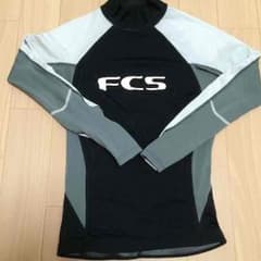 Tomoさん専用 FCS長袖ラッシュガード（Lサイズ）のサムネイル