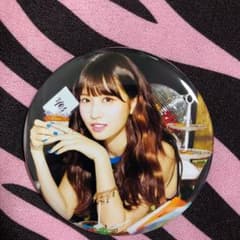 TWICE  モモ 缶バッジのサムネイル