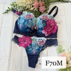 【新品】wacoal パルファージュ　38 ブラ　ソングセット　F70M KO 新品】wacoal サルート 03 ブラ ソングセット F70M NV - メルカリ