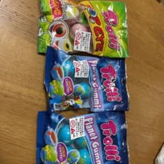 Trolli✩.*˚ 地球グミ2つ➕目玉グミ( ఠ̲ఠ )のサムネイル