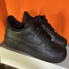 AIR FORCE 1 ブラック　27.5cm タグ・箱付きのサムネイル