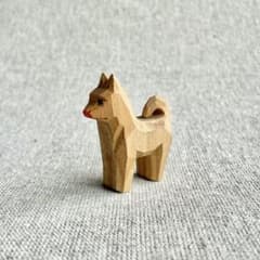 ヴィンテージ　可愛らしい瞳と威厳のある姿が素敵な一刀彫の犬の特大彫刻オブジェ 犬 戌 一刀彫 木彫り 郷土玩具 置物 オブジェ 民芸 昭和 レトロ