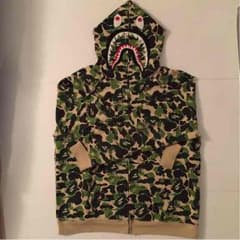 A BATHING APE SHARK PARKA シャークパーカーのサムネイル